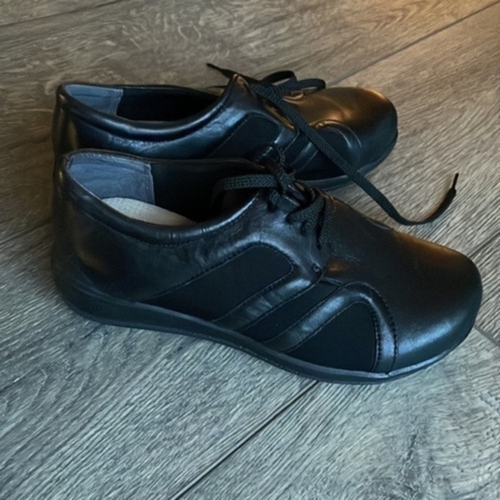 SoftWalk shoes orthopedic black tennis shoes size 7